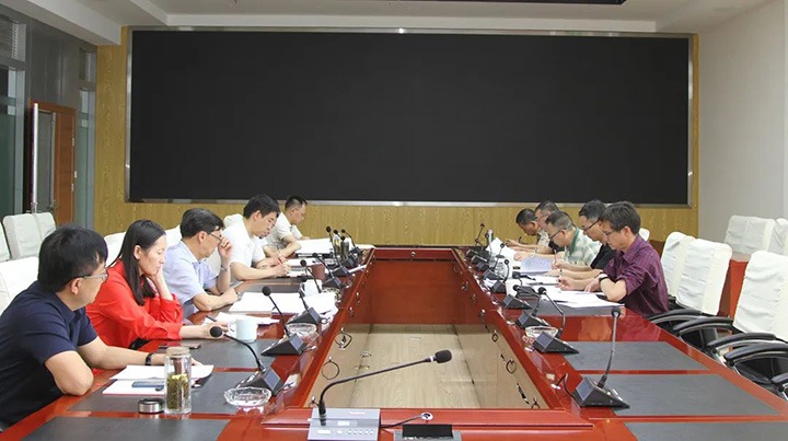 云煤（亿万先生MR）集团党委发展民主生涯会专题理论中心组进建