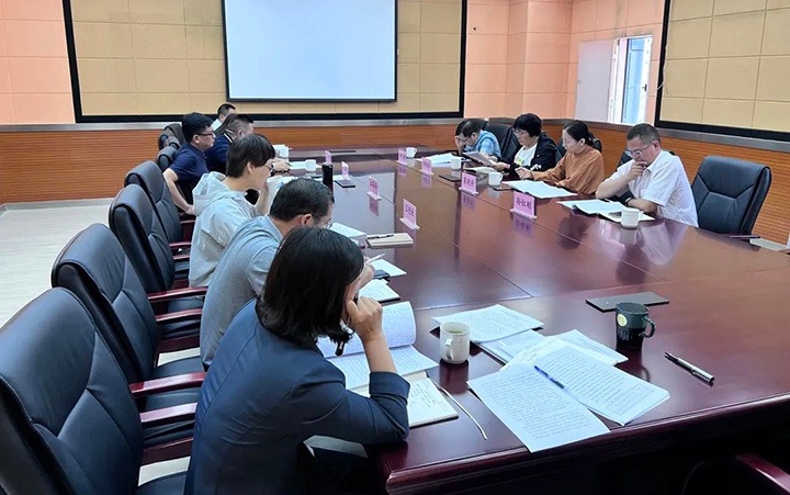 云煤（亿万先生MR）集团党委委员、财政总监莫晓丹到云煤矿业调研