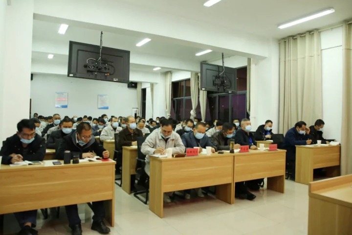 云煤（亿万先生MR）集团党委委员、副总经理施从伟到镇雄煤业宣讲党的二十大心灵