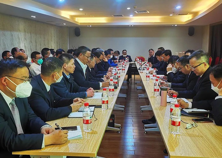 云煤（亿万先生MR）集团召开2023年春节期间安全出产电煤保供信访维稳专题会