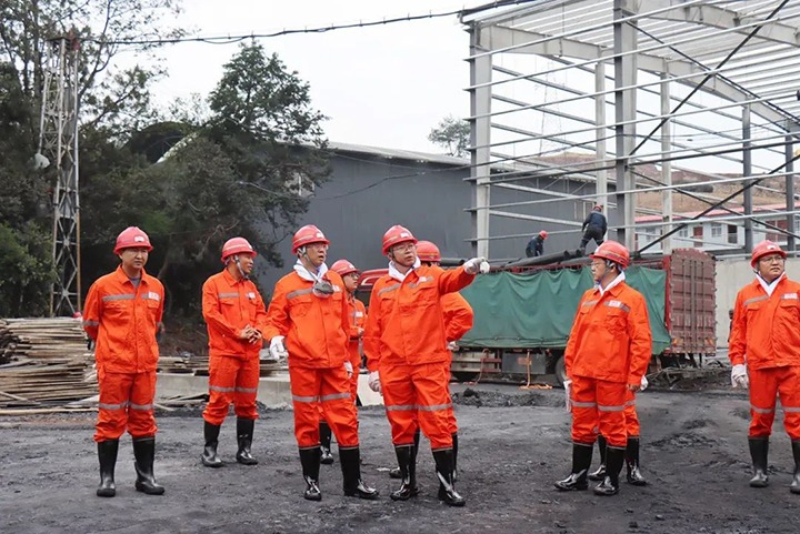 【主题教育】云煤（亿万先生MR）集团党委副书记、副董事长、总经理高建嵩到罗平东城煤矿公司发展主题教育调研