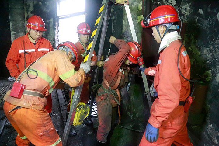 观音山煤矿驻矿中队联结一心，圆满实现储煤厂1号制品仓算帐工作